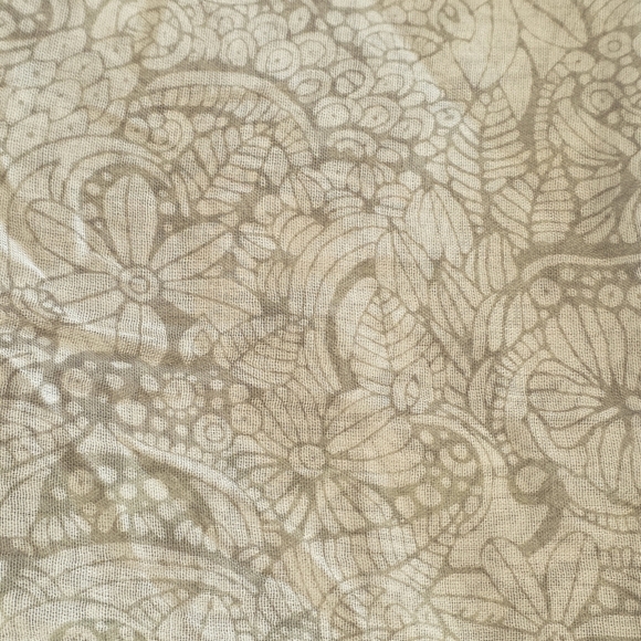 NWT VIVANTE by VSA Floral Scarf / Wrap Coastal Beach Resortwear Frayed Ends - Picture 4 of 11